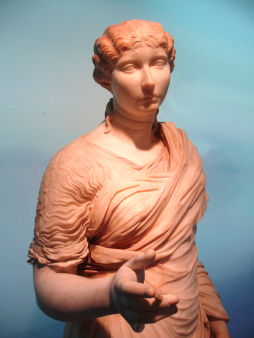 Statue einer jungen Frau (sog. Tochter des M. Nonius Balbus)