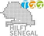 Die Grafik zeigt die Umrisse des Senegal mit dem TGG-Logo rechts oben und dem Text „hilft Senegal.