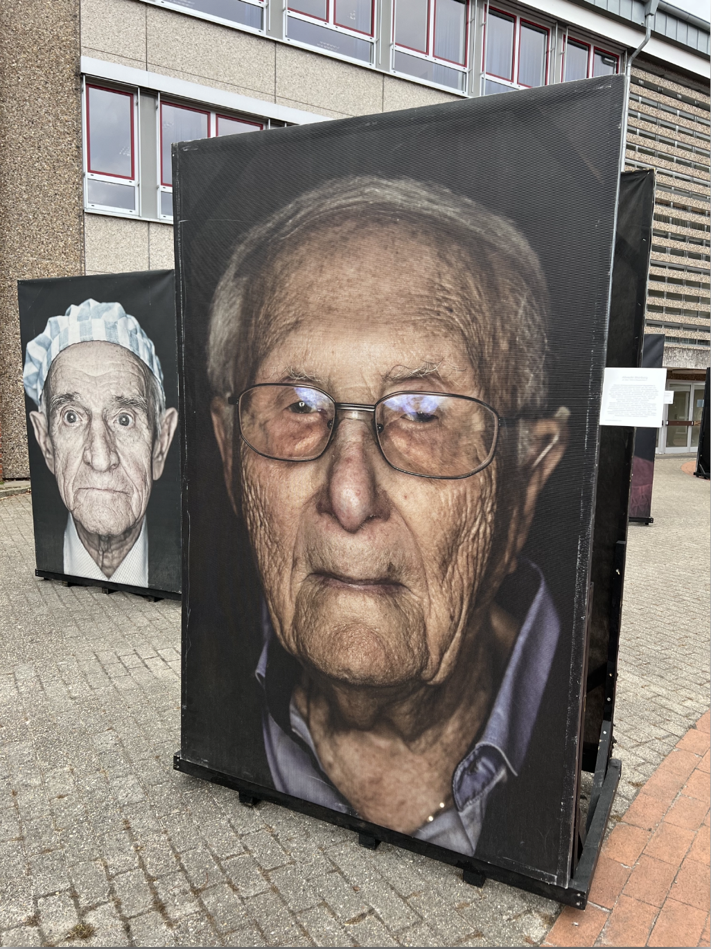 Einladung zur Ausstellungseröffnung und Filmvorführung